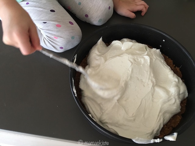 Sommerlicher Brombeerkuchen Quark in Form