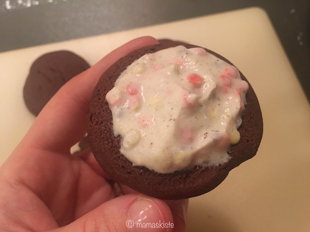 weihnachtliche-whoopies-creme-fertig-drauf